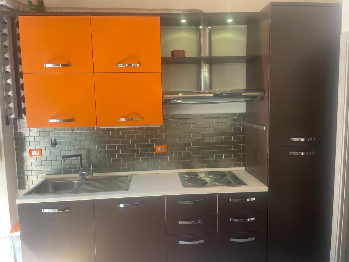 Be Your Home - Grazioso Monolocale Tra Porto E Stazione Чивитавекия Екстериор снимка